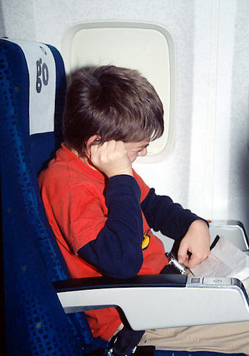 Hava yolculuklarında kulak ağrısı nasıl önlenir?